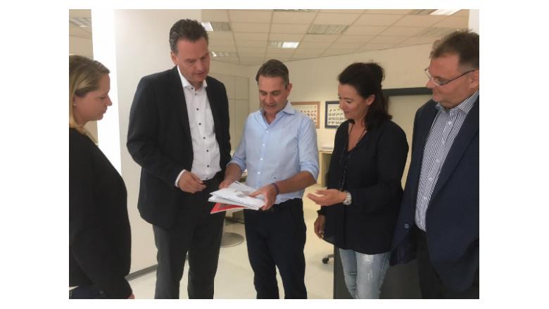 Bald ein Jahrhundert Druck im Dienste der Kunden Bald ein Jahrhundert Druck im Dienste der Kunden